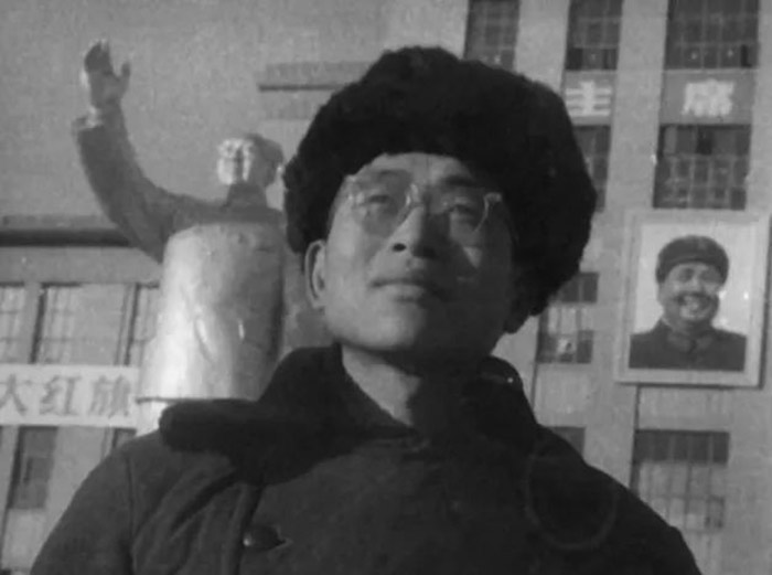 1966年，司徒兆光從蘇聯(lián)歸國，為北京工業(yè)學院創(chuàng)作毛主席雕像.jpg