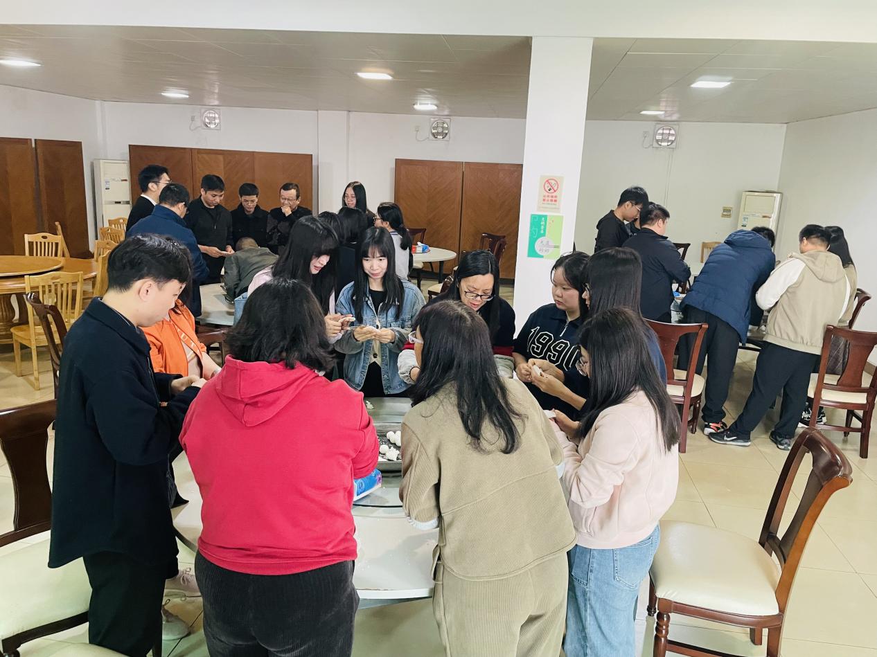 弘揚(yáng)傳統(tǒng)文化 佳節(jié)共敘團(tuán)圓--市住建局開(kāi)展“我們的節(jié)日·元宵節(jié)”活動(dòng)